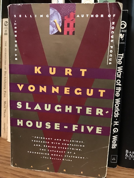 Book Slaughterhouse-Five by Kurt Vonnegut